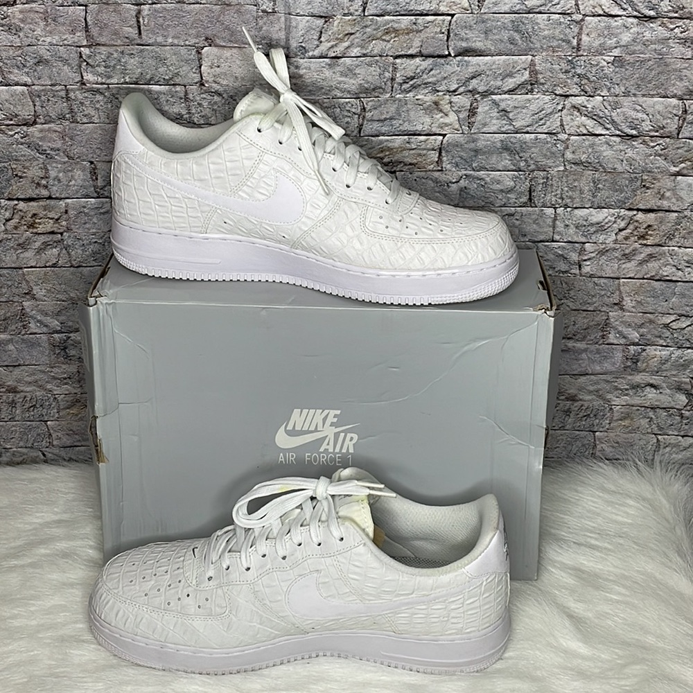 🔥🔥AIR FORCE 1’s 07 LV8 Size: 13🔥🔥***please see pics before purchasing*** - Picture 2 of 14